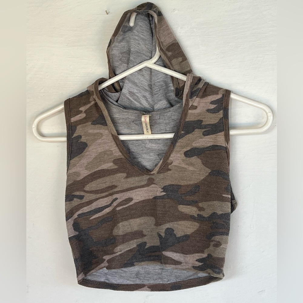 Love Republic Hooded Camo Crop Tank